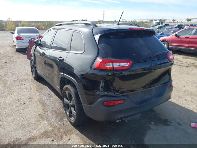 Jeep Cherokee Latitude Fwd 2018 1C4PJLCB3JD556937 Image 3