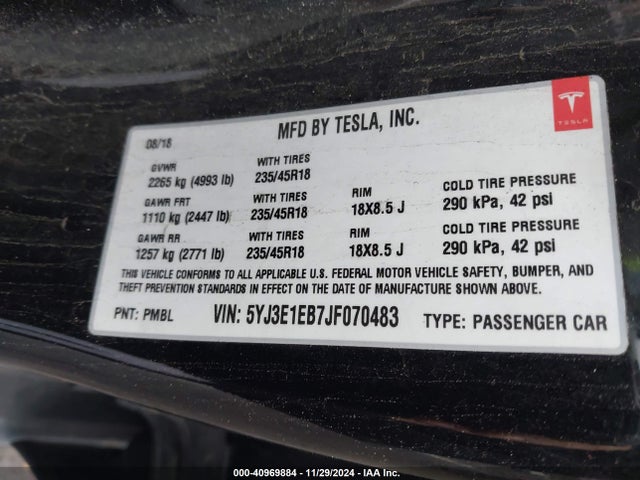 2018 TESLA MODEL 3 5YJ3E1EB7JF070483 Photo 8