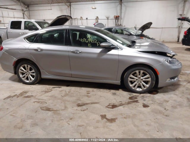 Chrysler 200 Limited 2015 1C3CCCAB0FN720257 Image 14