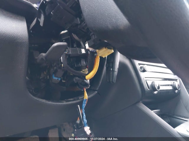 5XXGT4L31KG281181 KIA Optima Lx