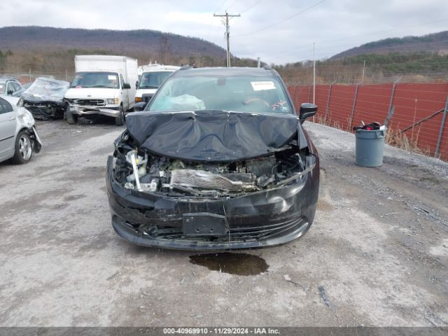 2C4RC1DG9LR172582 Chrysler Voyager Lxi