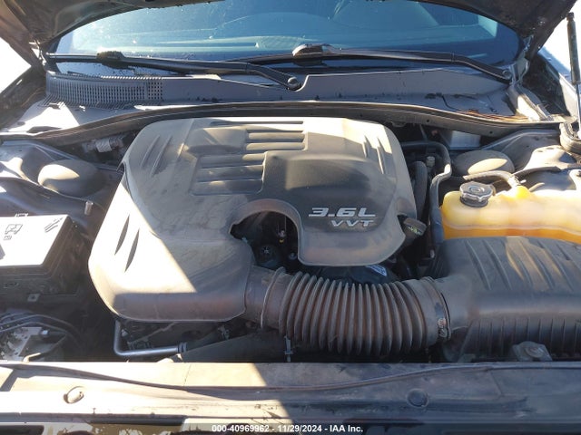 Chrysler 300 Touring 2018 2C3CCAAG5JH340820 Image 10