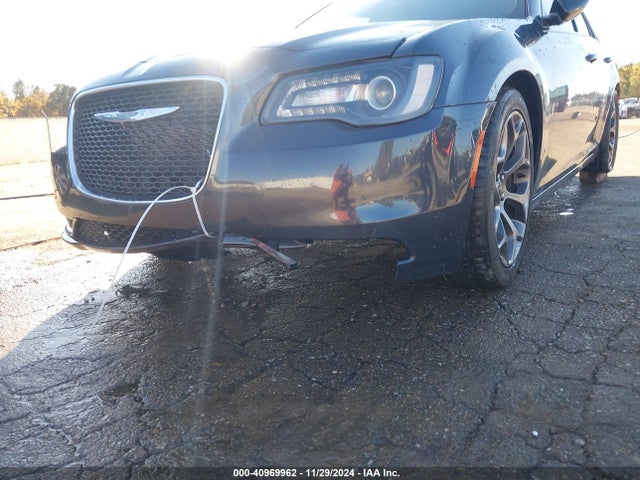 2C3CCAAG5JH340820 Chrysler 300 Touring