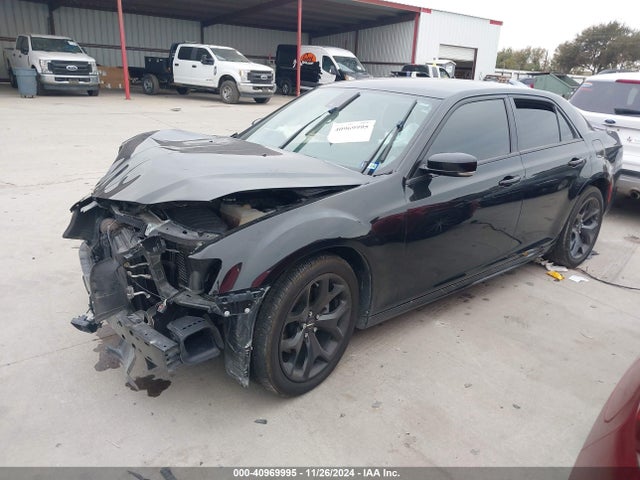 Chrysler 300 300s 2021 2C3CCABT9MH617484 Image 2