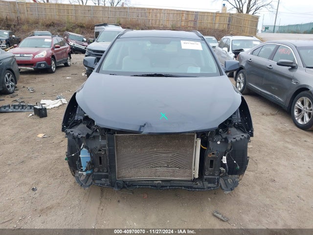 5NMZUDLB5HH034575 Hyundai Santa Fe Sport 2.4l