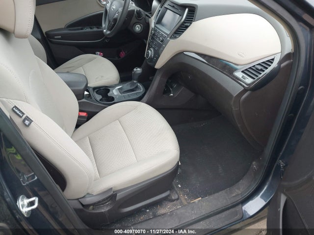 5NMZUDLB5HH034575 Hyundai Santa Fe Sport 2.4l