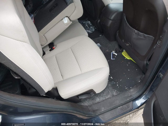 5NMZUDLB5HH034575 Hyundai Santa Fe Sport 2.4l