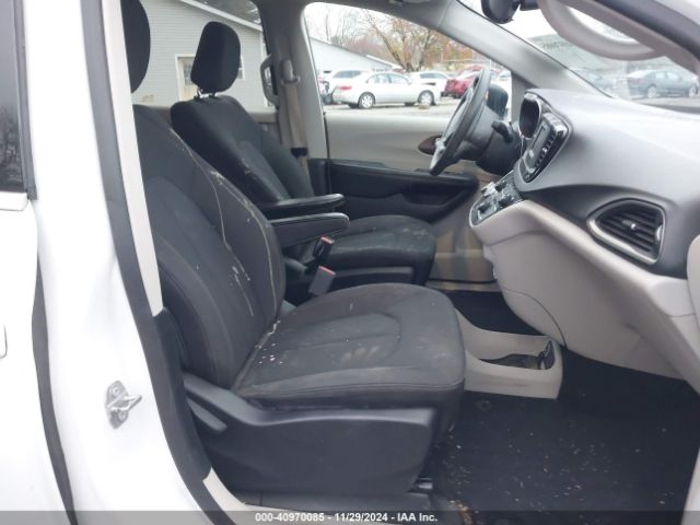 2C4RC1CG6HR608734 Chrysler Pacifica Lx