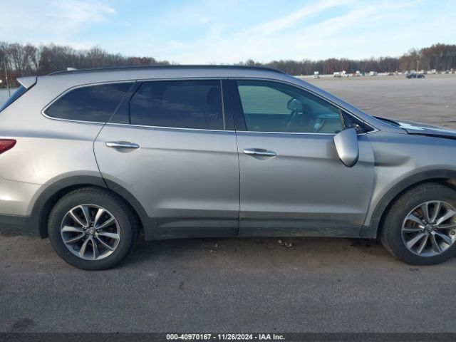 KM8SMDHF4HU195971 Hyundai Santa Fe Se