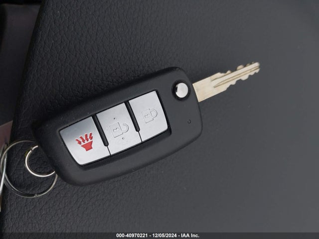 Nissan ROGUE S 2018 5N1AT2MT3JC746000 Image 11