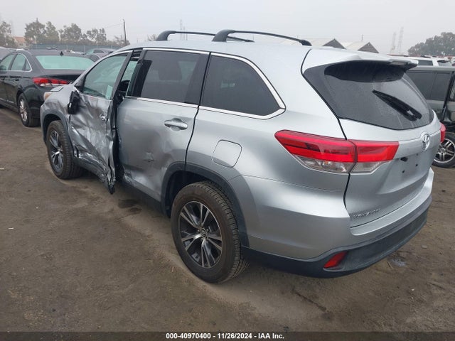 5TDZZRFH0KS361985 Toyota Highlander Le