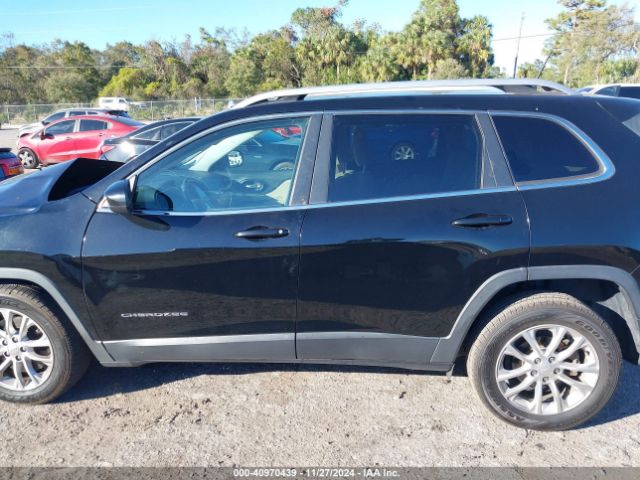 1C4PJLCB8KD108971 Jeep Cherokee Latitude