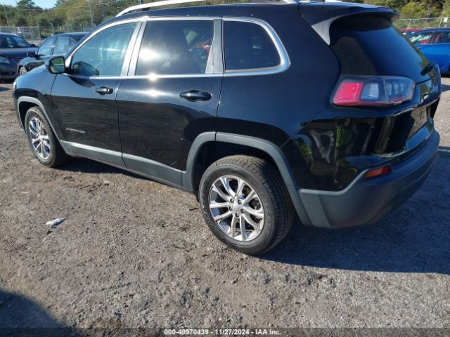 1C4PJLCB8KD108971 Jeep Cherokee Latitude