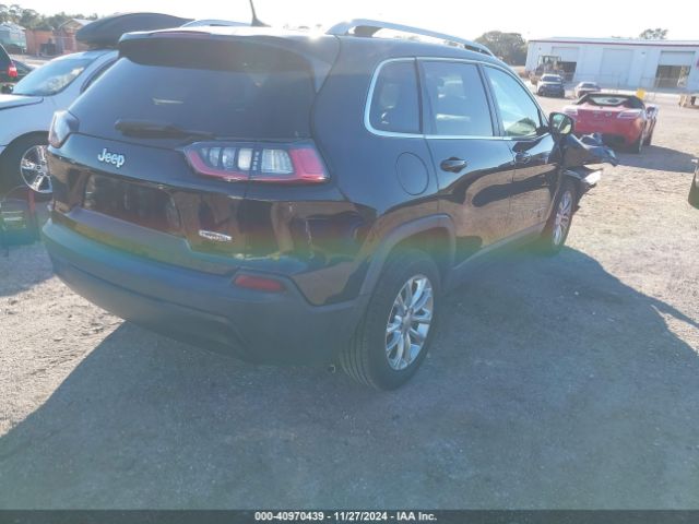1C4PJLCB8KD108971 Jeep Cherokee Latitude