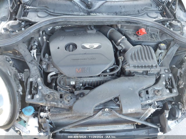 2016 MINI CLUBMAN WMWLN5C51G2E06984 Photo 9