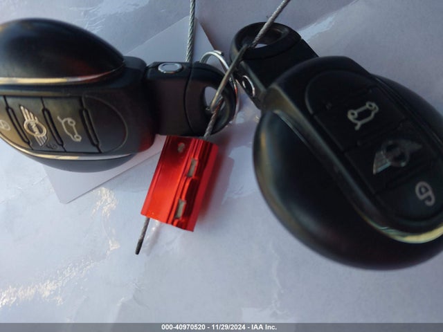 2016 MINI CLUBMAN WMWLN5C51G2E06984 Photo 10