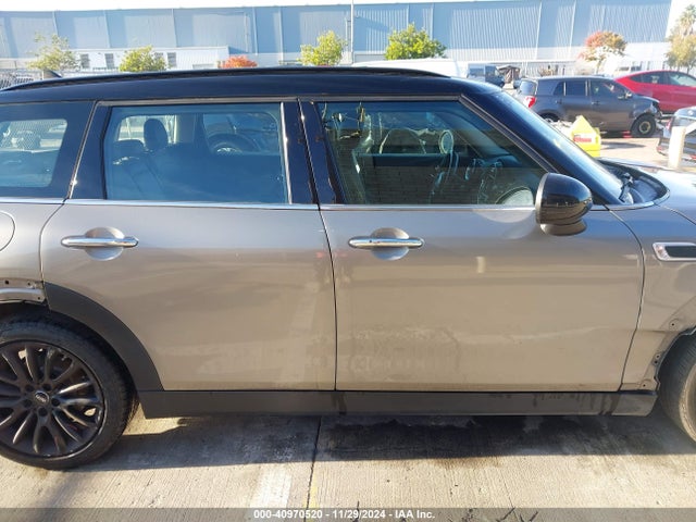 Mini Clubman Cooper 2016 WMWLN5C51G2E06984 Image 14