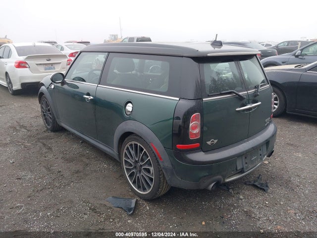 2011 MINI COOPER S CLUBMAN WMWZG3C52BTY36760 Photo 2