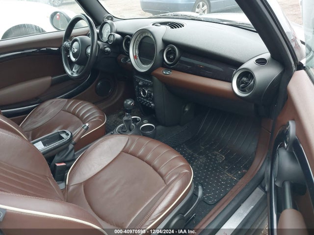 2011 MINI COOPER S CLUBMAN WMWZG3C52BTY36760 Photo 4