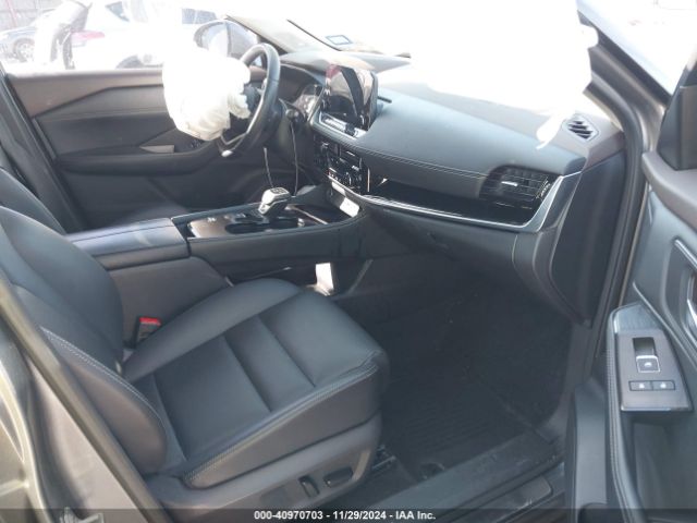 JN8BT3CA2PW411644 Nissan Rogue Sl Fwd