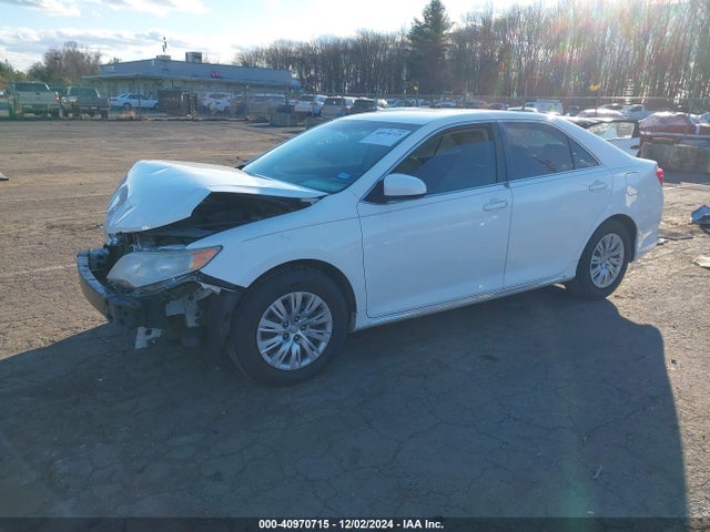 Toyota CAMRY LE 2014 4T4BF1FK1ER418087 Image 2