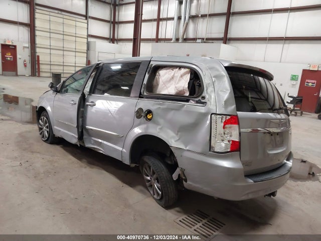 2C4RC1HG3FR563290 Chrysler Town & Country S