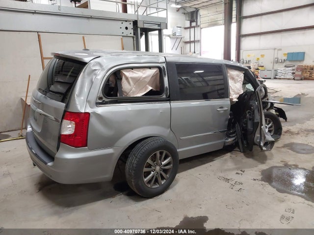 2C4RC1HG3FR563290 Chrysler Town & Country S