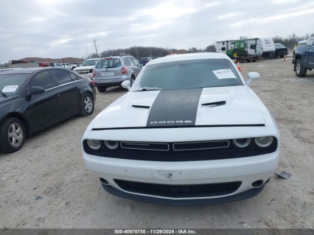 2C3CDZAG8FH798113 Dodge Challenger Sxt