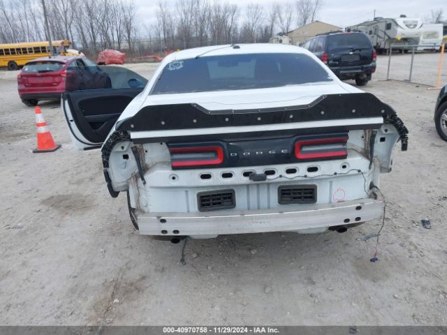 2C3CDZAG8FH798113 Dodge Challenger Sxt