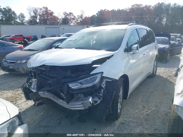 Chrysler Pacifica Touring L 2022 2C4RC1BG7NR160789 Image 2