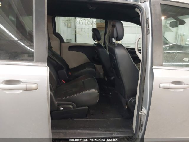 2C4RDGCG3KR760932 Dodge Grand Caravan Sxt
