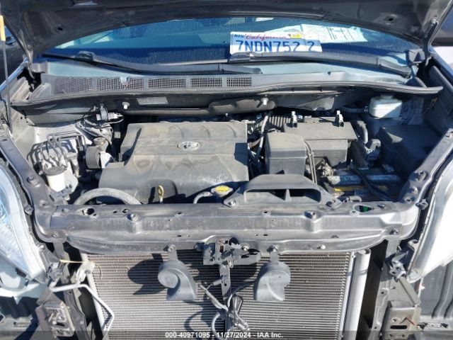 5TDKK3DC9FS568844 Toyota Sienna Le 8 Passenger