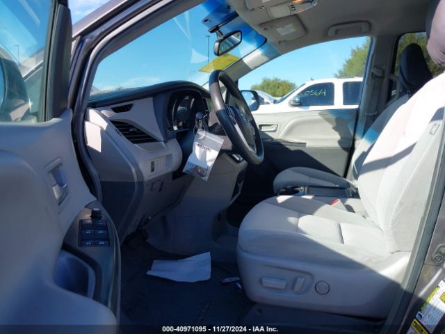5TDKK3DC9FS568844 Toyota Sienna Le 8 Passenger