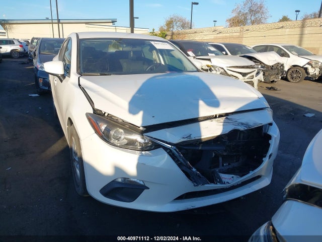 Mazda Mazda3 I Touring 2014 JM1BM1V70E1150197 Image 12