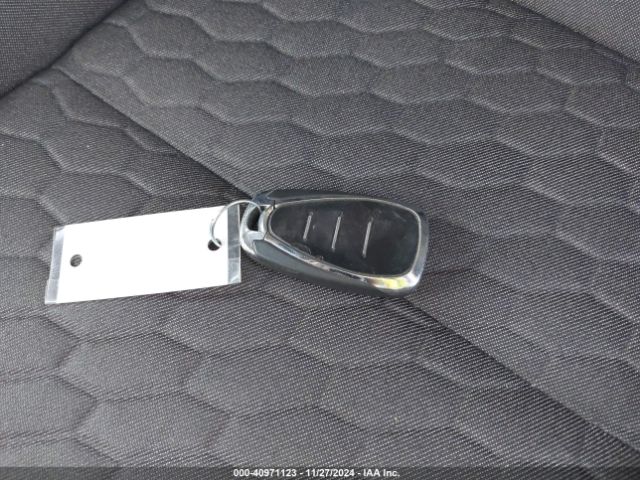 2GNAXLEX6K6191061 Chevrolet EQUINOX LT