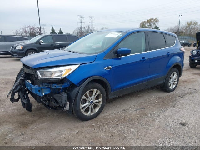 Ford ESCAPE SE 2017 1FMCU9GD1HUC93583 Image 2