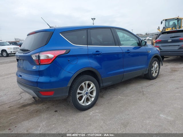 Ford ESCAPE SE 2017 1FMCU9GD1HUC93583 Image 4