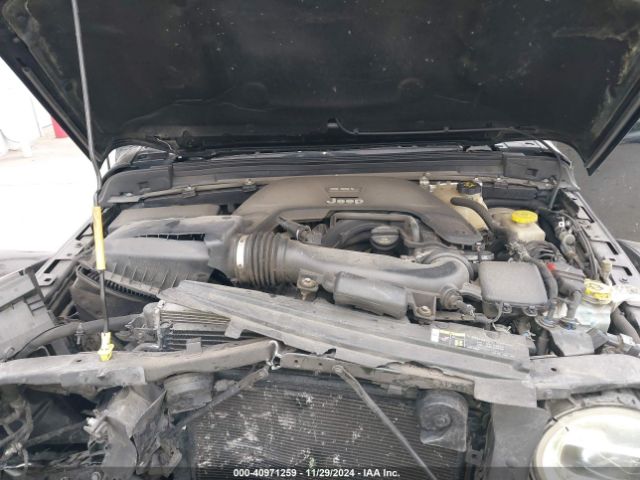 1C4HJXFG2JW110933 Jeep Wrangler Unlimited Rubicon 4x4