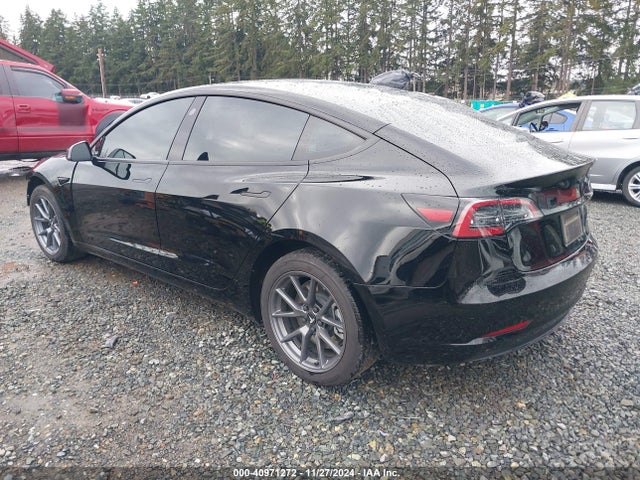 2023 TESLA MODEL 3 5YJ3E1EB5PF661288 Photo 2