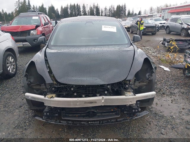2023 TESLA MODEL 3 5YJ3E1EB5PF661288 Photo 5
