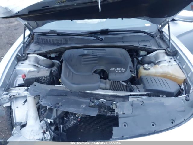 2C3CDXBG2LH110945 Dodge Charger Sxt Rwd