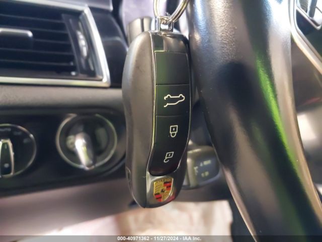 WP1AB2A59HLB17069 Porsche MACAN S