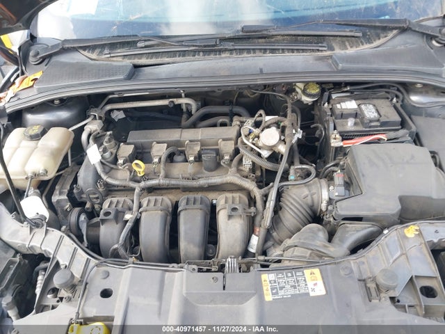 Ford FOCUS SE 2016 1FADP3F21GL331790 Image 10