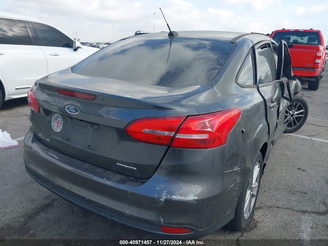 Ford FOCUS SE 2016 1FADP3F21GL331790 Image 4