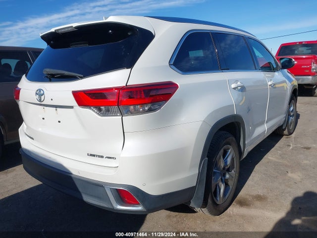 Toyota Highlander Limited Platinum 2017 5TDDZRFH9HS369988 Image 4