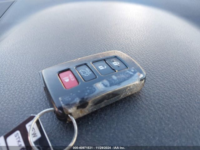 JTMRJREVXJD234234 Toyota Rav4 Hybrid Xle