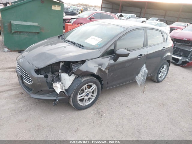 Ford FIESTA SE 2018 3FADP4EJ3JM132387 Image 2