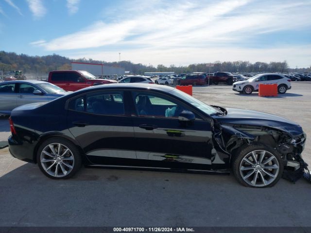 7JRA22TK8LG066221 Volvo S60 T6 Momentum