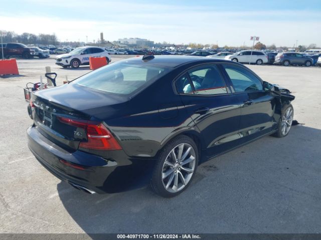 7JRA22TK8LG066221 Volvo S60 T6 Momentum