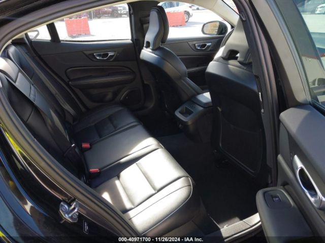7JRA22TK8LG066221 Volvo S60 T6 Momentum